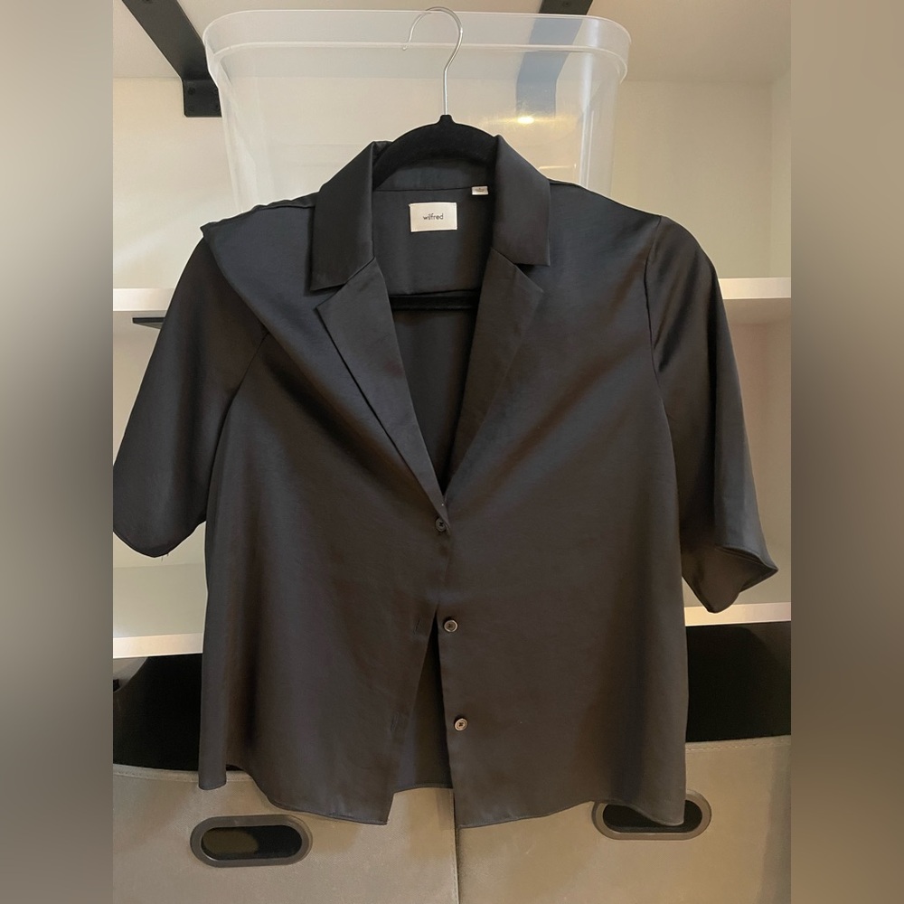 Aritzia Wilfred Black Button Down Shirt